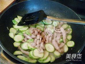 娱乐吃瓜视频怎么制作的,幕后技巧与热门案例解析